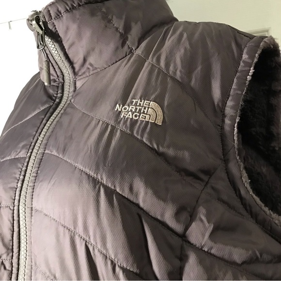 𝅺the North Face reversible vest. Pale mauve. Women’s large. - Picture 2 of 7